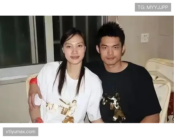刚刷到谢杏芳拎菜篮跟小区阿姨聊家常,脑子里却还循环着她赛场那张冷脸,代入不上 刚刷到谢杏芳拎菜篮跟小区阿姨聊家常,脑子里却还循环着她赛场那张冷脸,代入不上